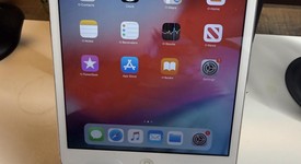 Good
													Apple iPad Mini 2 Retina - Unlocked, White, 32 GB, photo 5 of 5
