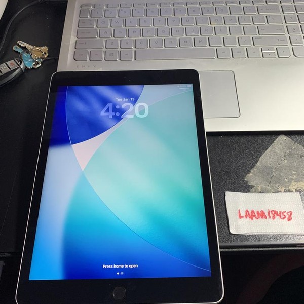 Apple iPad 9th Gen - Unlocked, 256 GB, Silver, A2603