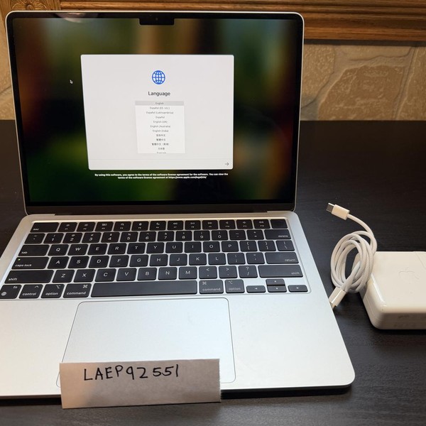 MacBook Air 2022 (M2) - 13 inch - 256 GB, Silver, 8 GB, Apple M2