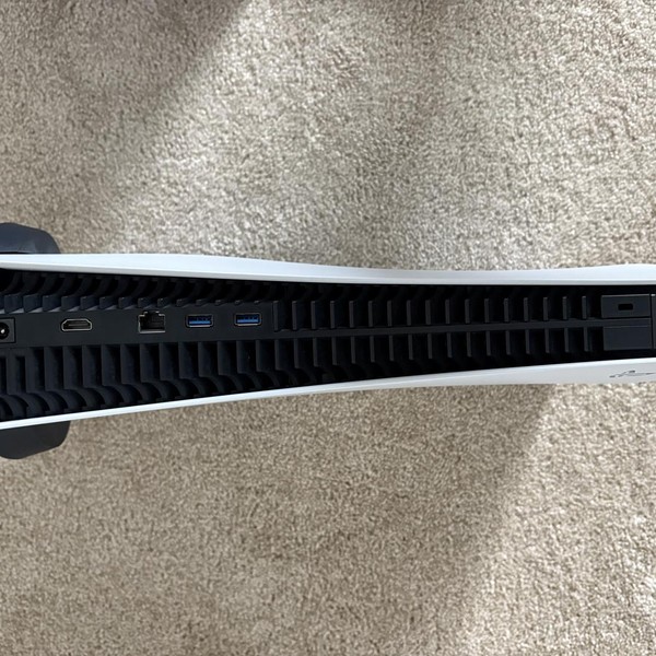 PlayStation 5 Standard Edition (2020) - 825 GB, White, Standard Edition