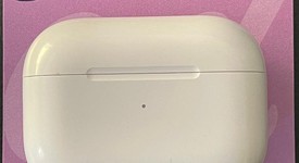 Used
													Apple AirPods Pro - Wireless Case, photo 2 of 5
