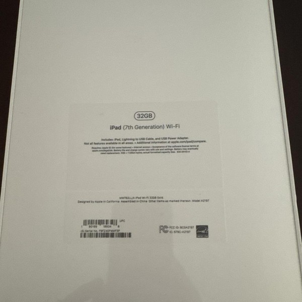 Apple iPad (7th Gen) - Wi-Fi, 32 GB, Gold, A2197