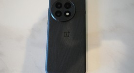 Mint
													OnePlus 13 - Unlocked, Black Eclipse, 512 GB, 16 GB, photo 3 of 9