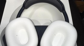 Used
													Apple AirPods Max USB-C - Midnight, photo 1 of 11