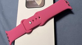 New
													Apple Watch Series 9 45mm - Starlight, A2980 - GPS, Aluminum, photo 2 of 6