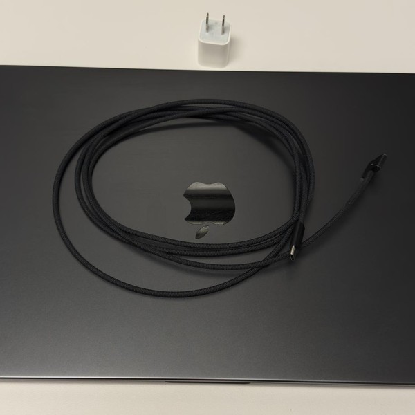 MacBook Pro Late 2023 (M3) - 16 inch - 512 GB, Black, 36 GB, Apple M3 Pro 12-core, 18-core GPU