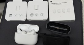 Used
													Apple AirPods Pro 2 - Lightning, photo 2 of 8