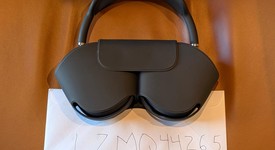 Used
													Apple AirPods Max - Gray, photo 1 of 11