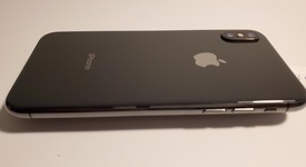 Good
													Apple iPhone X - Unlocked, Gray, 64 GB, A1901, GSM, photo 4 of 9