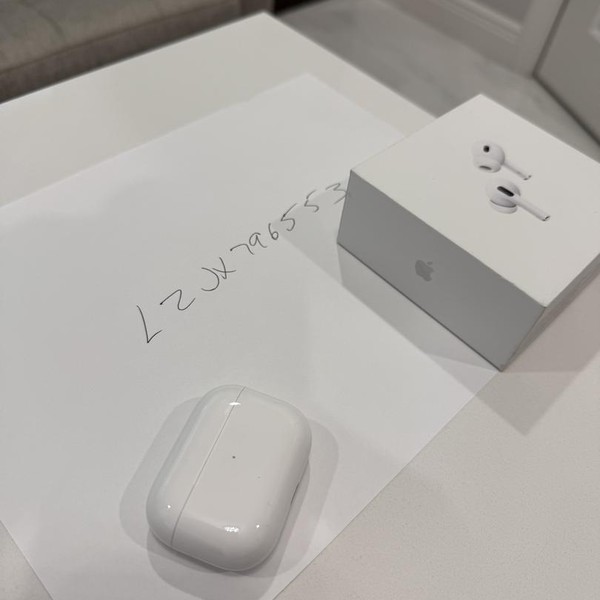 Apple AirPods Pro 2 - USB-C