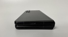 Good
													Samsung Galaxy Z Fold3 5G - Unlocked Non-US, Black, 256 GB, 12 GB, SM-F926B, photo 4 of 8