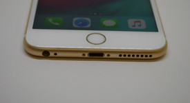 Good
													Apple iPhone 6S Plus - Unlocked, Gold, 128 GB, A1634, photo 4 of 11