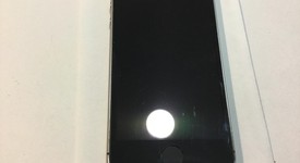 Good
													Apple iPhone SE 1st Gen 2016 - Verizon, Grey, 64 GB, A1662, photo 3 of 10