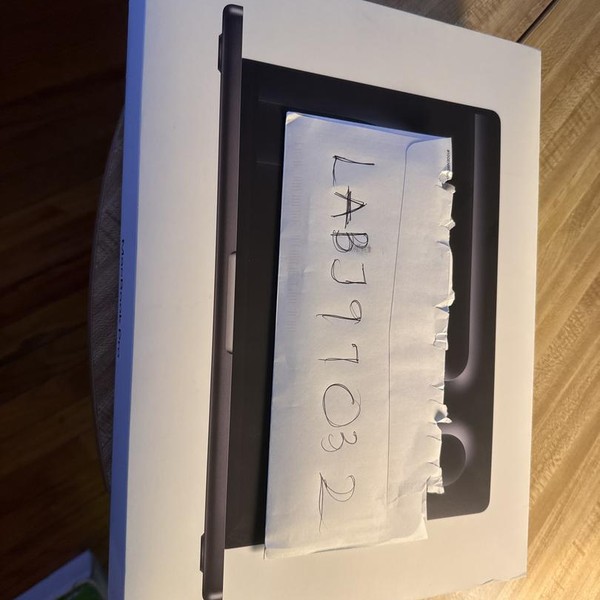 MacBook Pro 2024 - 14 inch - 1 TB, Space Black, 16 GB, Apple M4