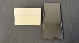 Good
													Samsung Galaxy S22 Ultra - AT&T, Black, 512 GB, 12 GB, SM-S908U, photo 3 of 9