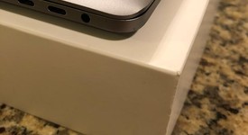 Good
													MacBook Pro 2016 (With Touch Bar) - 15" - Gray, 1 TB, 16 GB, photo 4 of 9