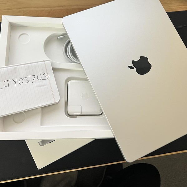 MacBook Pro 2021 - 14 inch - 512 GB, Silver, 16 GB, Apple M1 Pro 8-core