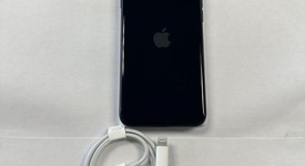 Mint
													Apple iPhone SE 3rd Gen 2022 - Unlocked, Midnight, 64 GB, A2595, photo 1 of 8