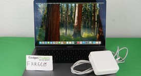 Good
													MacBook Air 2020 - 13" - Apple M1, Silver, 256 GB, 8 GB, photo 1 of 16