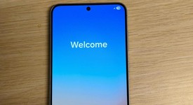 Mint
													Samsung Galaxy S25 FE - Metro by T-Mobile, Black, 128 GB, SM-S731U, photo 1 of 8