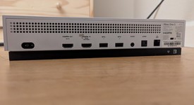 Fair
													Xbox One S (2016) - White, 500 GB, photo 2 of 6