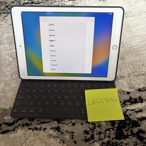 Apple iPad Pro 9.7 inch - Wi-Fi, 128 GB, Gold, A1673