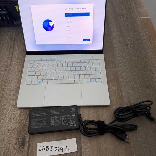 Asus ROG Zephyrus G14 (2024) GA403U - 1 TB, White, 32 GB, AMD Ryzen 9