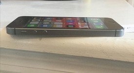 Mint
													Apple iPhone 5S - Sprint, Gray, 16 GB, A1453, photo 3 of 5