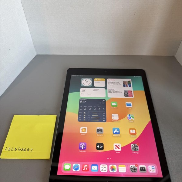 Apple iPad 6th Gen - Wi-Fi, 128 GB, Gray, A1893