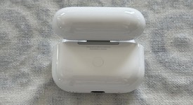 Used
													Apple AirPods Pro 2nd Gen - USB-C, photo 4 of 6