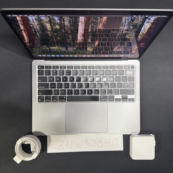 MacBook Air 2020 - 13 inch - 256 GB, Gray, 16 GB, Apple M1