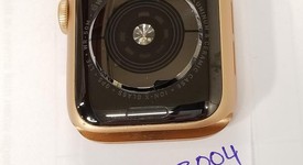 Fair
													Apple Watch Series 4 40mm - Unlocked, Gold, A1975 - Cellular, Aluminum, photo 4 of 4