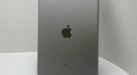 Good
													Apple iPad 5th Gen - Wi-Fi, Gray, 32 GB, A1822, photo 3 of 6