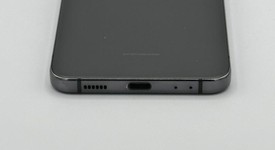 Good
													Samsung Galaxy Z Flip4 5G - Verizon, Graphite, 128 GB, 8 GB, SM-F721U, photo 2 of 8