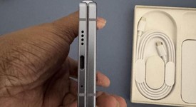 Mint
													Google Pixel 10 Pro Fold - Unlocked, Moonstone, 512 GB, GU0NP, photo 4 of 15