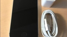 Good
													Apple iPhone SE 1st Gen 2016 - Verizon, Grey, 16 GB, A1662, photo 2 of 7