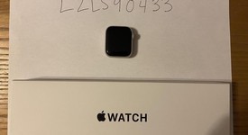 Mint
													Apple Watch SE 3rd Gen 40mm - Unlocked, Starlight, A3326 - Cellular, photo 2 of 9