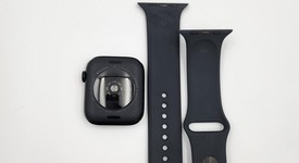 Good
													Apple Watch SE 2nd Gen 44mm - Unlocked, Midnight, A2727 - Cellular, Aluminum, photo 2 of 7