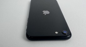 Mint
													Apple iPhone SE 2nd Gen 2020 - Unlocked, Black, 64 GB, A2275, photo 4 of 6