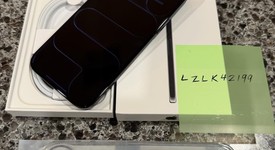 Mint
													Apple iPhone Air - Unlocked, Space Black, 256 GB, A3260, photo 3 of 9