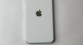 Good
													Apple iPhone SE 2nd Gen 2020 - Unlocked, White, 128 GB, A2275, photo 2 of 8