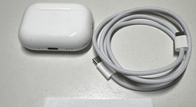 Used
													Apple AirPods Pro 3, photo 1 of 3