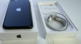 Good
													Apple iPhone SE 3rd Gen 2022 - Unlocked, Midnight, 64 GB, A2595, photo 2 of 9