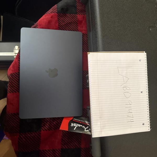 MacBook Air 2025 (M4) - 15 inch - 256 GB, Midnight, 16 GB, Apple M4