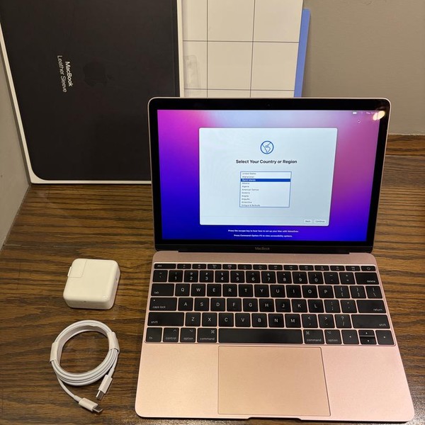 Macbook Retina 2017 - 12 inch - 512 GB, Rose Gold, 8 GB, Intel Core i5