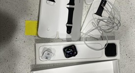 Fair
													Apple Watch Series 4 44mm - AT&T, Gray, A1976 - Cellular, Aluminum, photo 1 of 9