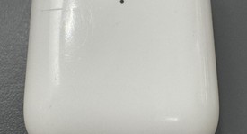 Used
													Apple AirPods 2nd Gen - Wireless Case, photo 2 of 7