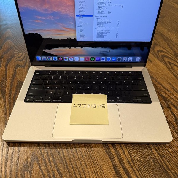 MacBook Pro 2021 - 14 inch - 1 TB, Silver, 32 GB, Apple M1 Pro 10-core