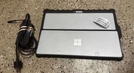 Good
													Microsoft Surface Pro 4 - 12.3 Inch - Wi-Fi, Silver, 512 GB, 16 GB, photo 3 of 4