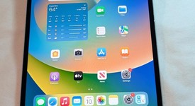 Good
													Apple iPad Pro 10.5" - Unlocked, Gray, 256 GB, photo 1 of 5